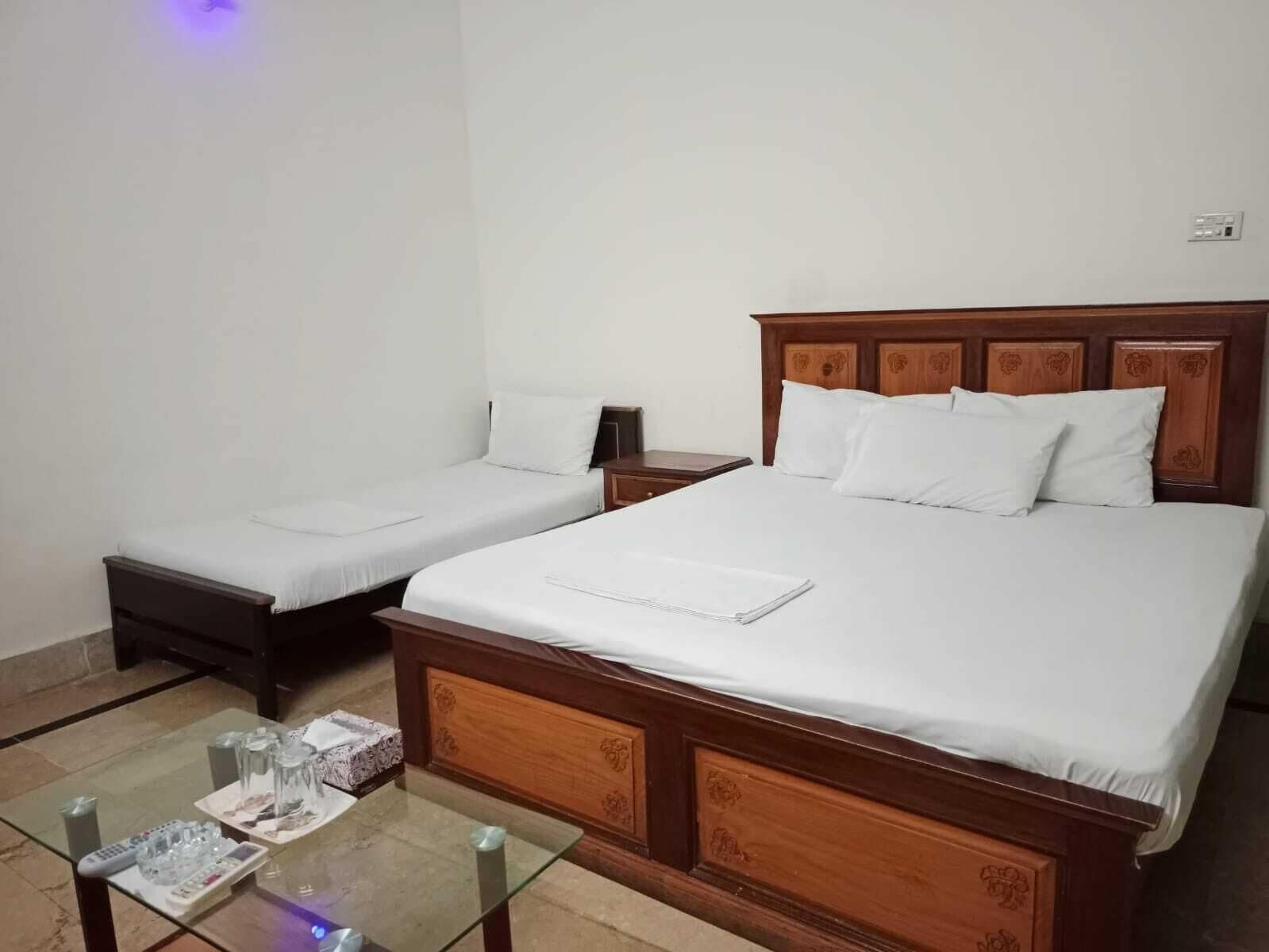 Habitación Deluxe | Tabla de planchar con plancha y wifi gratis 