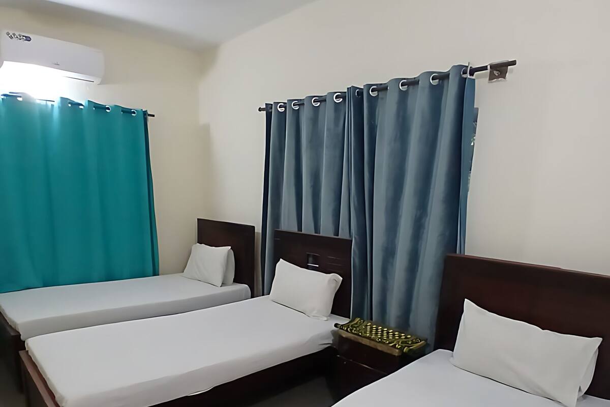 Triple Room | Iron/ironing board (on request), WiFi (free)