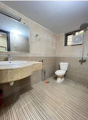 Deluxe-Zimmer | Badezimmer