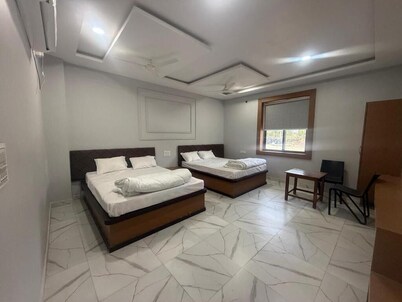 Seasons Resorts