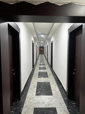 Interior - Seasons Resorts (Jabalpur)