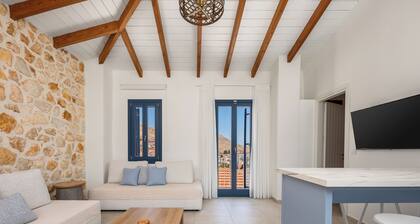 Casa Natalia 1, Modern Coastal Style Holiday Apartment in Halki