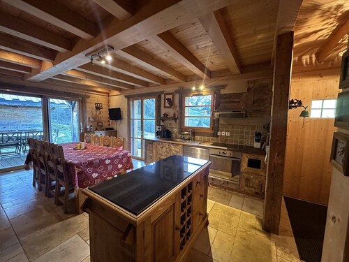 Charming chalet, pets welcome - 8 guests