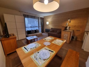 TV - Cozy studio with parking - 4 guests (Arêches-Beaufort)