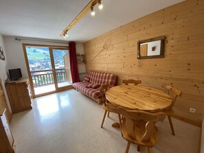 TV - Cozy apartment, village view - 4 guests (Arêches-Beaufort)