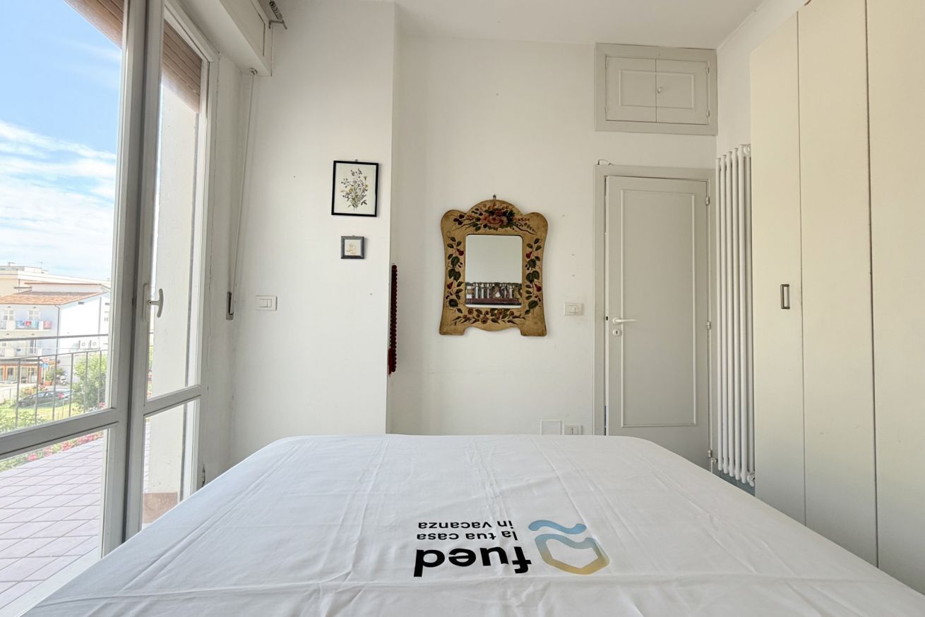 3 camere