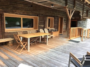 Outdoor dining - Spacious chalet with parking - 13 guests (Arêches-Beaufort)
