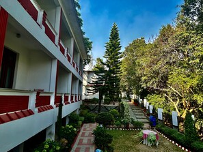 Vista frontal de la propiedad