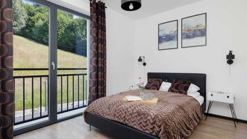 1 bedroom, iron/ironing board, travel cot, WiFi