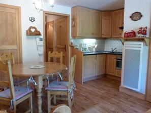 Dining - Cozy apartment with village view - 5 guests (Arêches-Beaufort)
