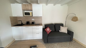 Interior - Oliveta Vacation Rental (Palaja)