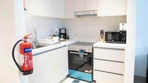 Apartment, Balcony | Private kitchen - Bloomfields Studio in Waters Edge (Abu Dhabi)