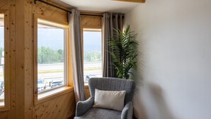 Interior - Suite 4 at The Gem | Cozy Two-Bedroom Retreat (Harvie Heights)