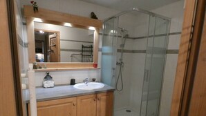 Bathroom - Cozy apartment - 6 guests (Arêches-Beaufort)