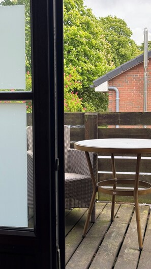 Outdoor dining - Vrbo Property (Tönning)