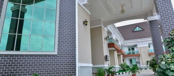 Mariston Hotel & Suites