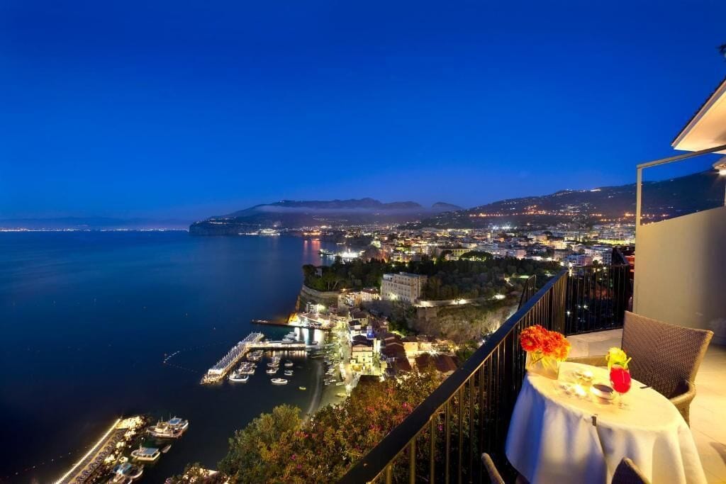 Superior Double Room, Balcony, Sea View | Outdoor dining