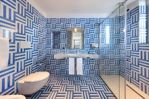 Habitación doble superior, balcón, vista al mar | Baño