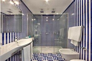 Bathroom - Hotel Bristol (Sorrento)