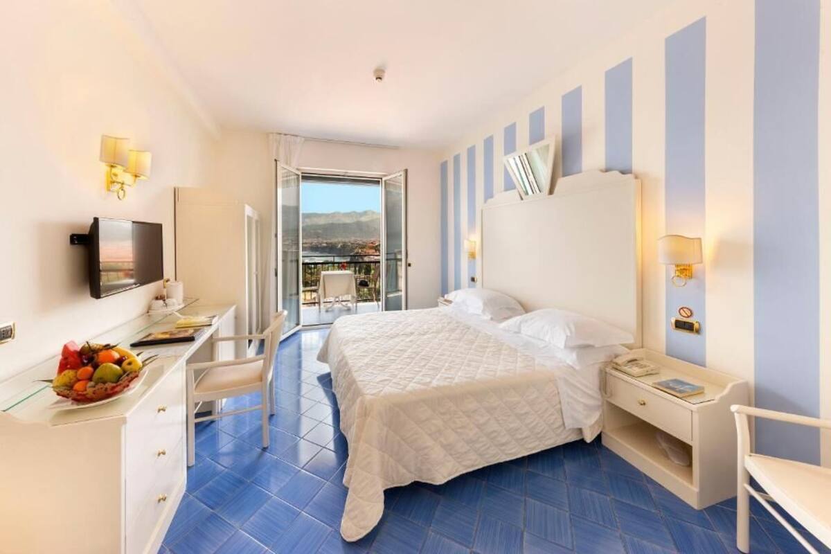 Habitación doble clásica, balcón, vista al mar