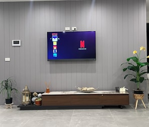 Interior - Luxury fully furnished space with modern rooms | Near Airport | 3-min. to shops (Craigieburn)