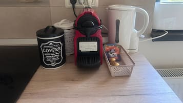 Appartement, uitzicht op stad | Koffie en/of koffiezetapparaat
