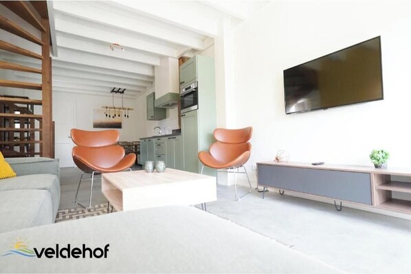 Living area - Spacious 3-bedroom vacation home – Just 600 m from the beach (Domburg)