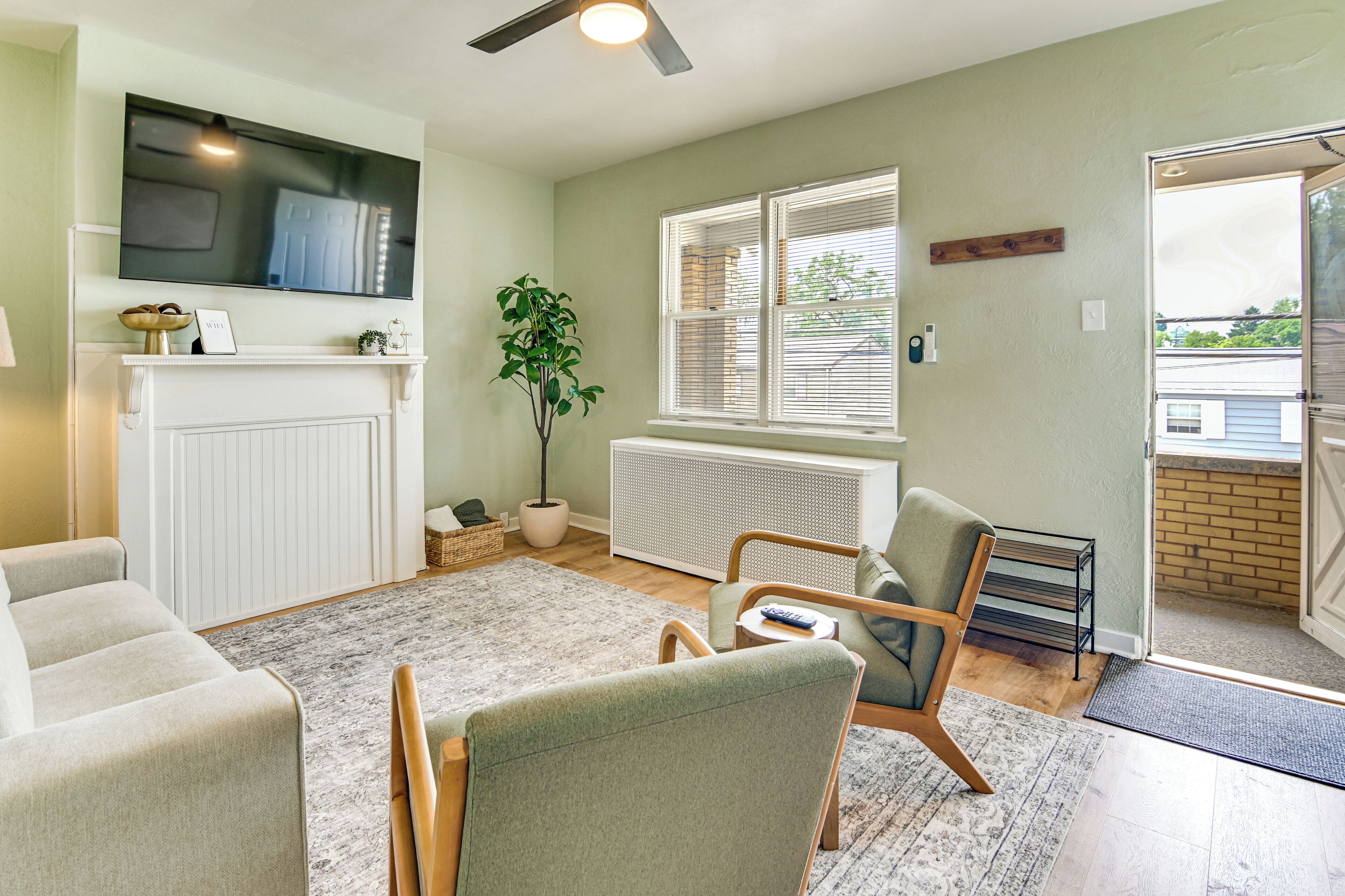 House (2 Bedrooms) | Interior