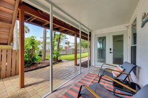 Apartment (2 Bedrooms) | Interior - Walk to Beach at the End of the Street! (St. Augustine)