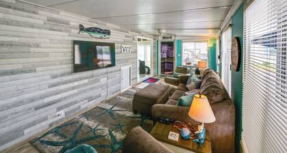 Pool + Bay Access! Home 13 Mi to Ocean City Beach