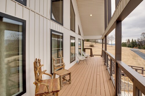Boat Dock & Deck! Lake Guntersville Family Escape