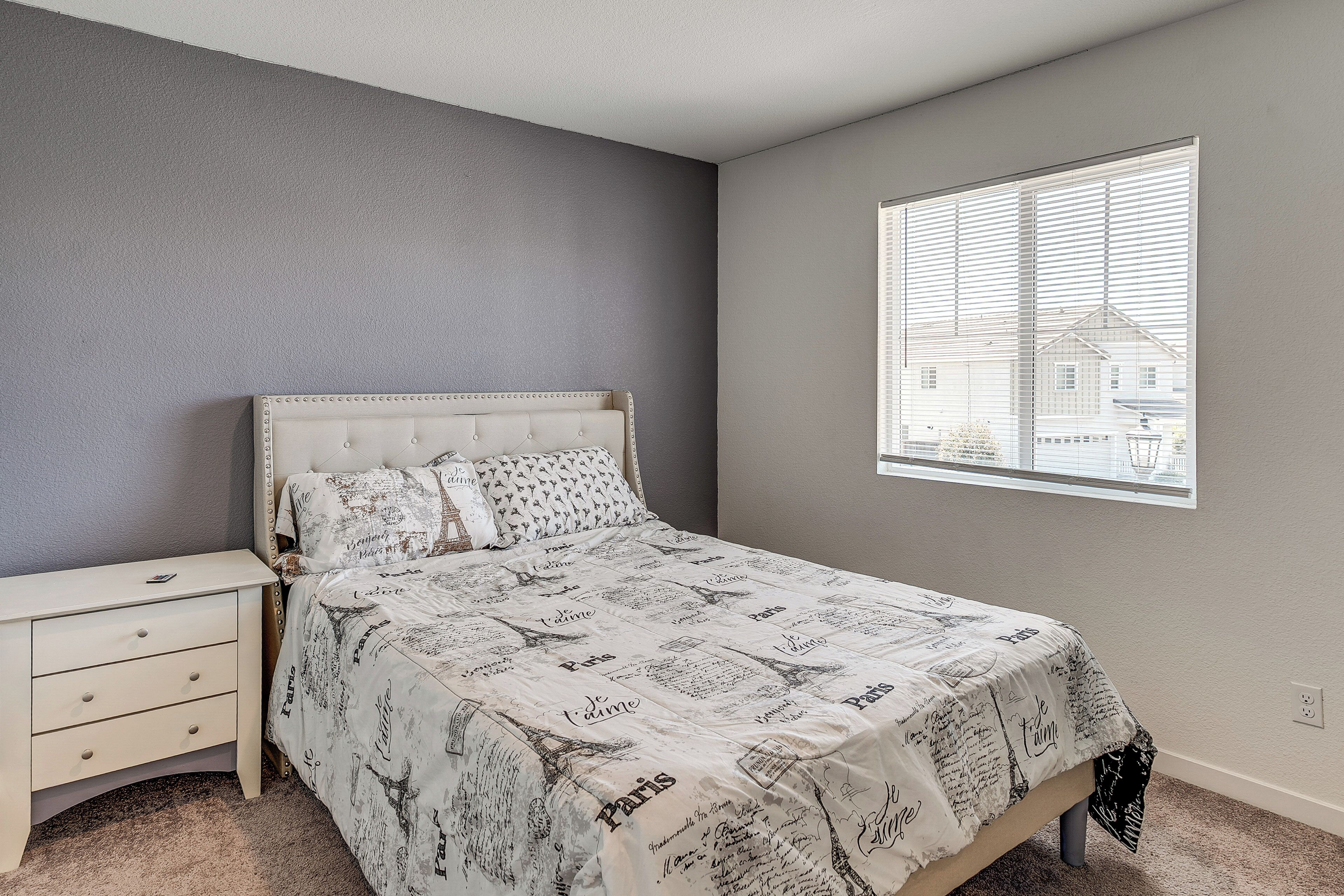 House (5 Bedrooms) | Interior