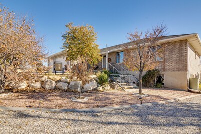 ATV Trail Access & Mtn Views! 2-unit Group Retreat