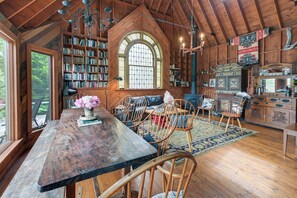 Cottage (2 Bedrooms) | Intérieur