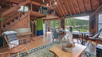 Cottage (2 Bedrooms) | Interior