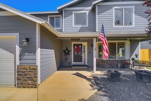 Interior - 5BR Home Near Breweries Wineries Weddings and More (Moxee)