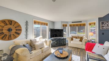 House (5 Bedrooms) | Front of property