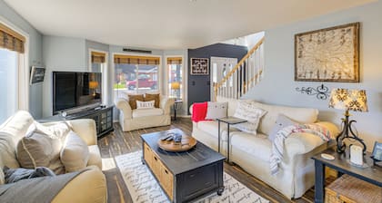 5BR Home Near Breweries Wineries Weddings and More