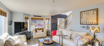5BR Home Near Breweries Wineries Weddings and More