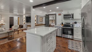 Private kitchen - Highlands Hideaway | Close to Town, Pet Friendly, Custom Firepit (Highlands)