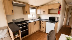 Coffee/tea maker, fridge, microwave, oven - Kamperland Beach Resort - 1042 (Kamperland)