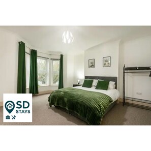 4 Schlafzimmer, Bügeleisen/Bügelbrett, WLAN, Bettwäsche