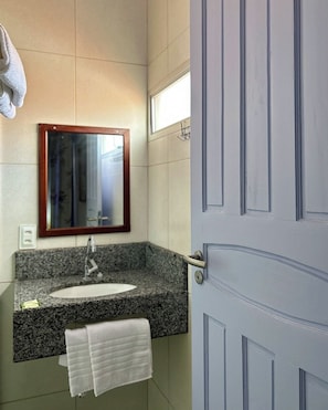 Double Room | Bathroom - Colibri suites (Maragogi)