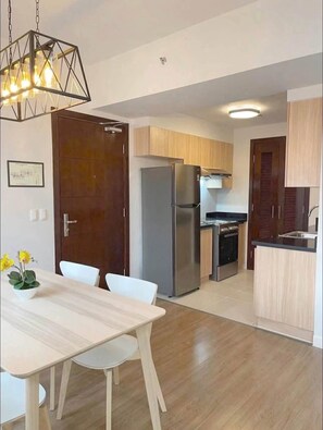 Comfort Apartment, City View | Dining - Camella Homes Woodhills (San Pedro)