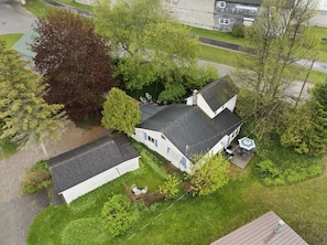 Exterior - Downtown Beulah Cottage - Walk to Crystal Lake, Restaurants & Trail (Beulah)