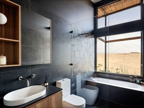 Bathroom - Studio on Forktree – Modern Coastal Retreat (Carrickalinga)