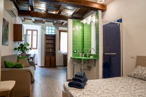 1 Schlafzimmer, Bügeleisen/Bügelbrett