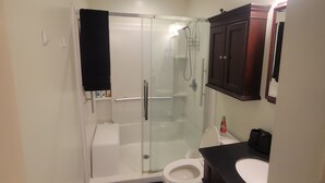 Unclassified image, 5 of 8, button - Soothing 2-bed charming ranch home in quiet neighborhood with fully fenced yard! (Lumberton)