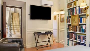 5 Schlafzimmer, Bügeleisen/Bügelbrett, WLAN, Bettwäsche