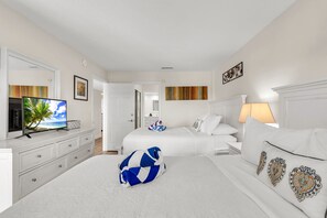Room - 🌞Beachfront Condo🌴Sunset Views | Heated Pool + Tennis | Sea Oats 303 (Redington Shores)